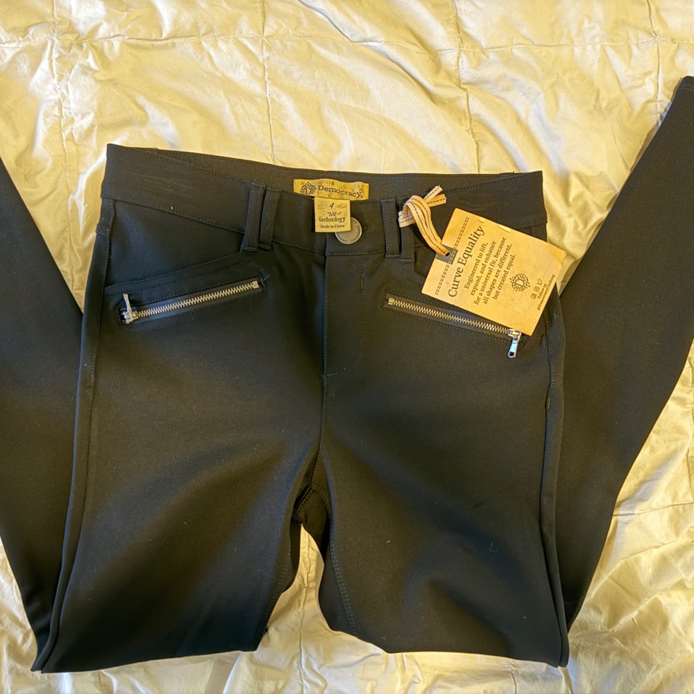 Democracy Ab Solution Black Skinny Pants - Size 4 (New with Tags!)